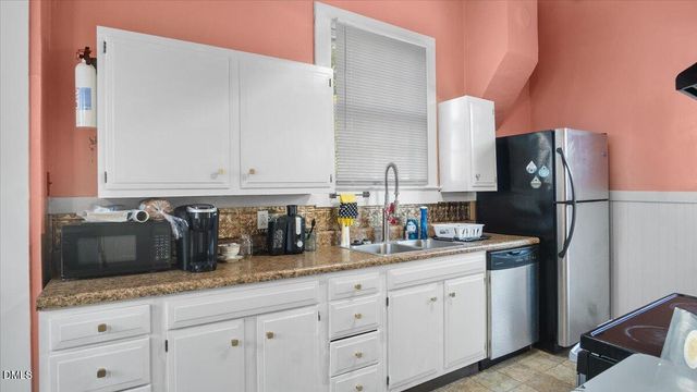 166 W Belle Street, Henderson, NC 27536