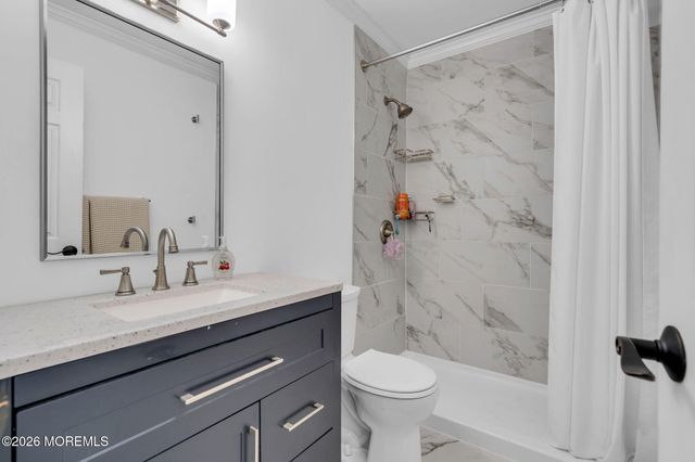 12 Hunters Run 12, Oceanport, NJ 07757