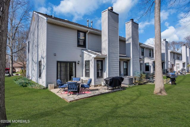 12 Hunters Run 12, Oceanport, NJ 07757