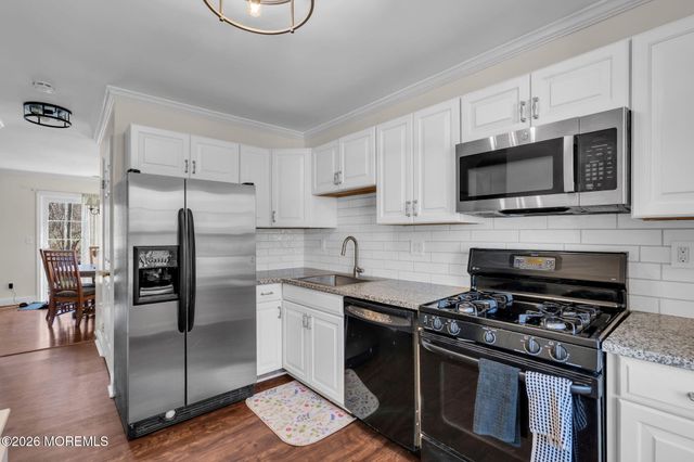 12 Hunters Run 12, Oceanport, NJ 07757