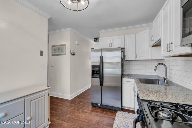 12 Hunters Run 12, Oceanport, NJ 07757