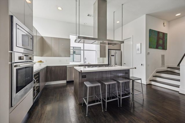 1153 W 17th Street, Houston, TX 77008