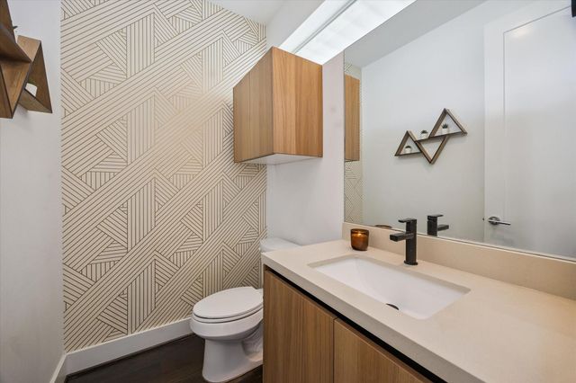 1153 W 17th Street, Houston, TX 77008