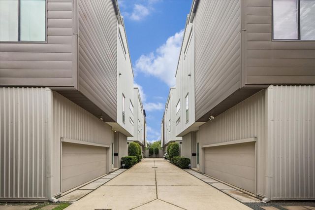 1153 W 17th Street, Houston, TX 77008