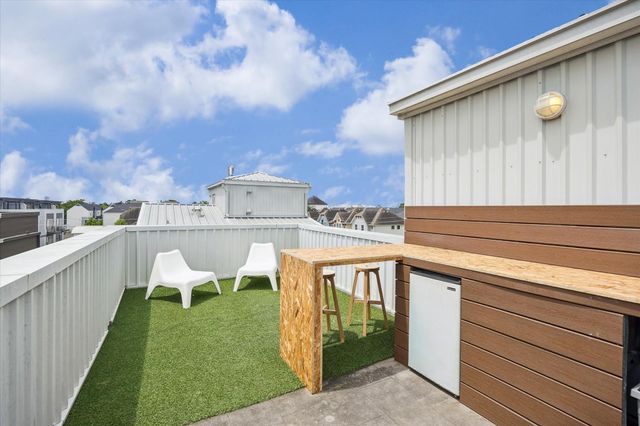 1153 W 17th Street, Houston, TX 77008