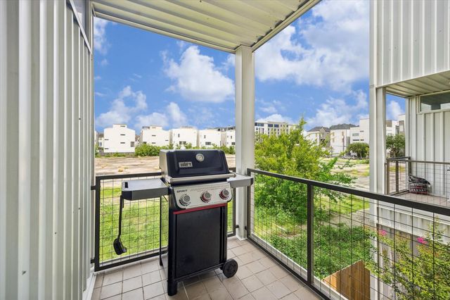 1153 W 17th Street, Houston, TX 77008