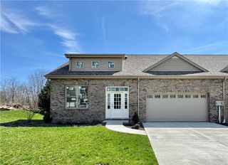 1126 Bayberry Dr, North Strabane, PA 15317