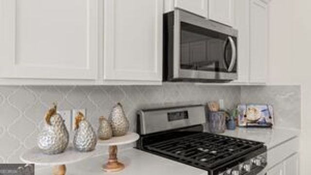 190 Aster Avenue, Locust Grove, GA 30248