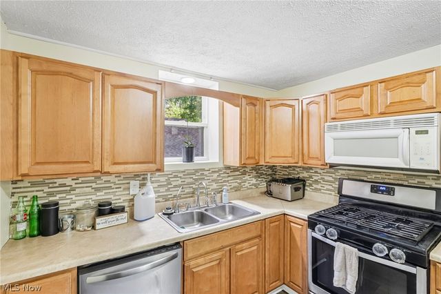 4006 Hiram Road NW, Canton, OH 44718