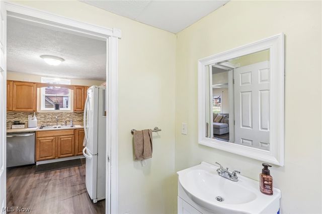 4006 Hiram Road NW, Canton, OH 44718
