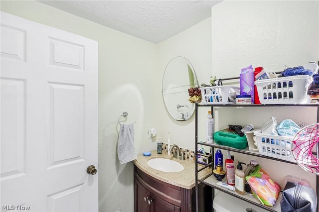4006 Hiram Road NW, Canton, OH 44718