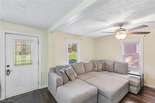 4006 Hiram Road NW, Canton, OH 44718