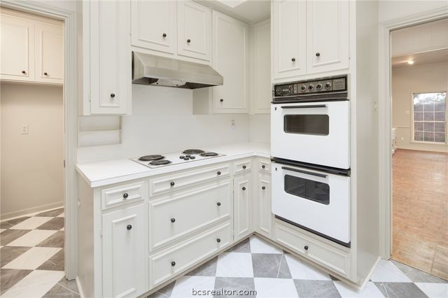 800 Dogwood Lane, Bryan, TX 77802
