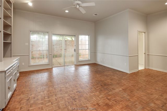 800 Dogwood Lane, Bryan, TX 77802