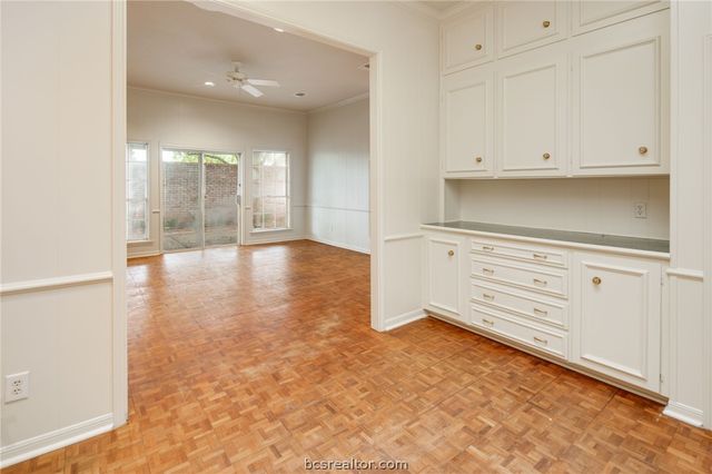 800 Dogwood Lane, Bryan, TX 77802