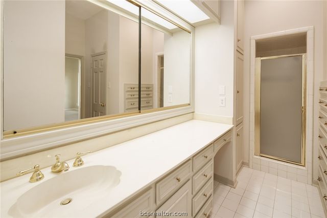 800 Dogwood Lane, Bryan, TX 77802