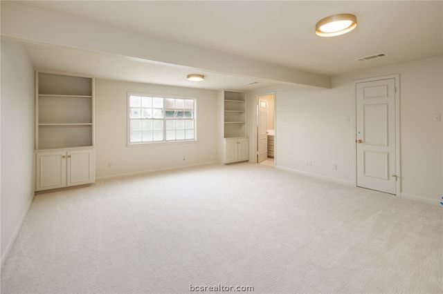 800 Dogwood Lane, Bryan, TX 77802