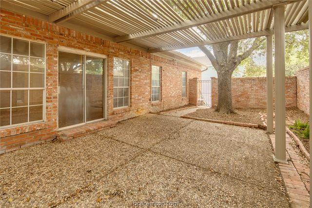 800 Dogwood Lane, Bryan, TX 77802