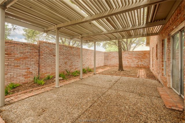 800 Dogwood Lane, Bryan, TX 77802