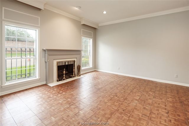 800 Dogwood Lane, Bryan, TX 77802