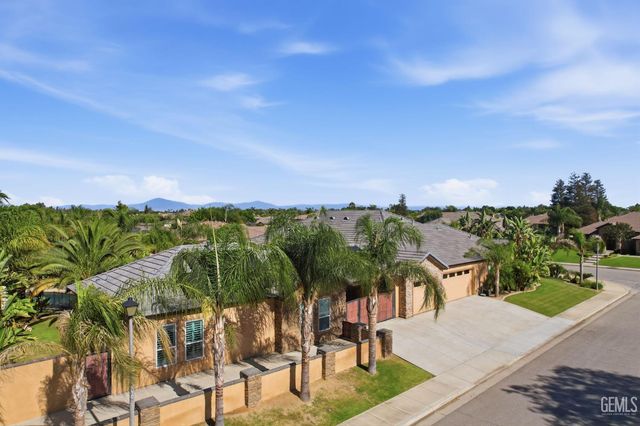 15506 Domaine Chandon Avenue, Bakersfield, CA 93314