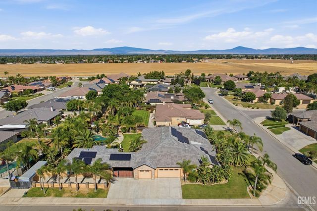 15506 Domaine Chandon Avenue, Bakersfield, CA 93314