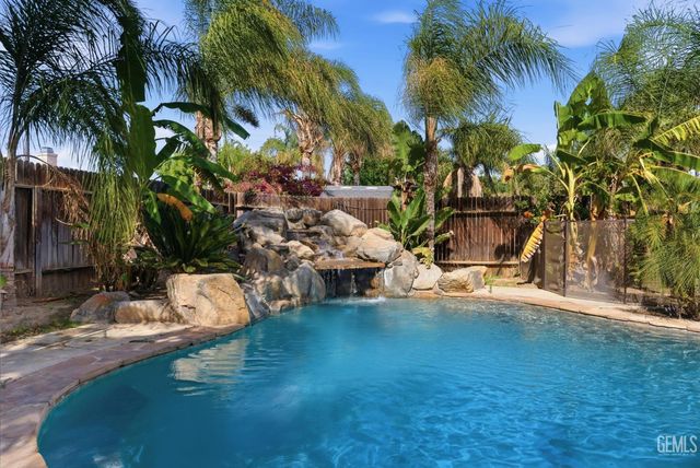 15506 Domaine Chandon Avenue, Bakersfield, CA 93314