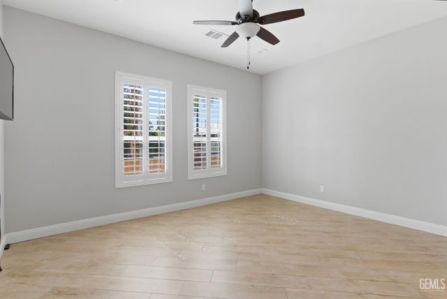 15506 Domaine Chandon Avenue, Bakersfield, CA 93314