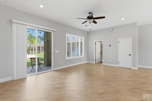 15506 Domaine Chandon Avenue, Bakersfield, CA 93314