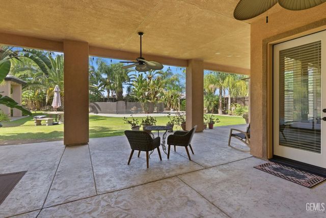 15506 Domaine Chandon Avenue, Bakersfield, CA 93314