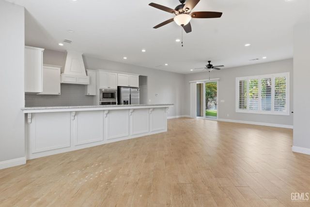 15506 Domaine Chandon Avenue, Bakersfield, CA 93314
