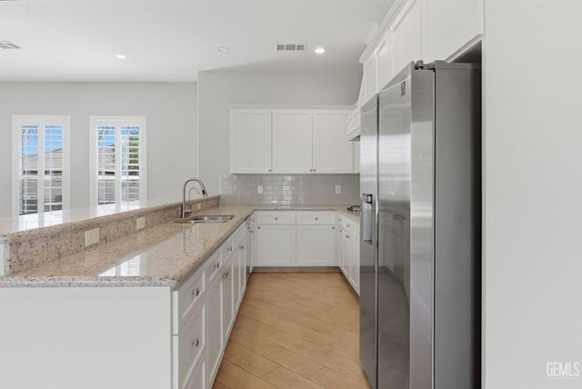 15506 Domaine Chandon Avenue, Bakersfield, CA 93314