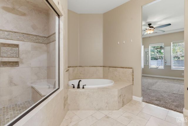 15506 Domaine Chandon Avenue, Bakersfield, CA 93314