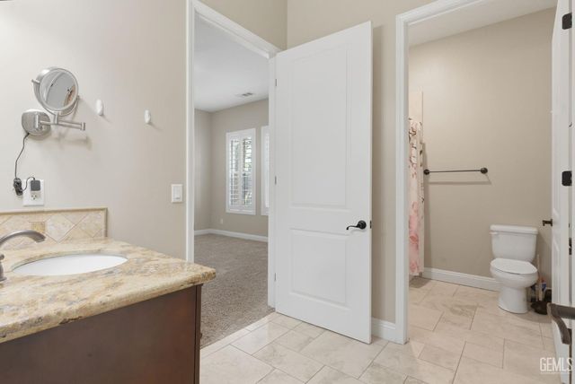 15506 Domaine Chandon Avenue, Bakersfield, CA 93314