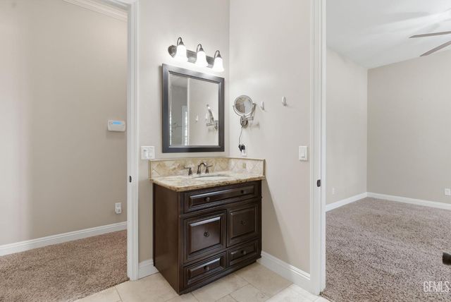 15506 Domaine Chandon Avenue, Bakersfield, CA 93314