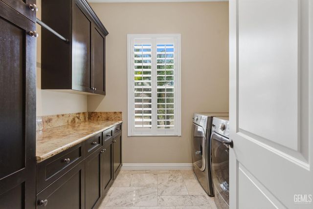 15506 Domaine Chandon Avenue, Bakersfield, CA 93314