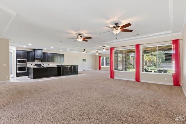 15506 Domaine Chandon Avenue, Bakersfield, CA 93314