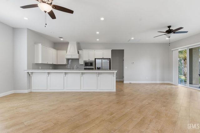 15506 Domaine Chandon Avenue, Bakersfield, CA 93314