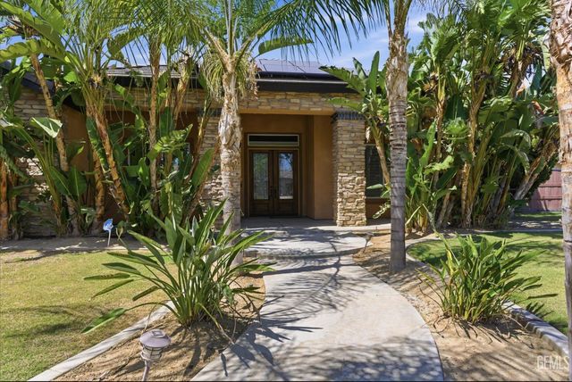 15506 Domaine Chandon Avenue, Bakersfield, CA 93314
