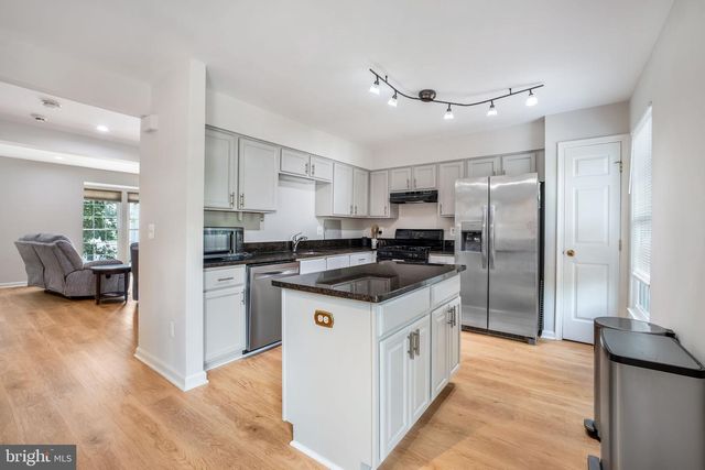 9199 YARROW LN, Manassas, VA 20110