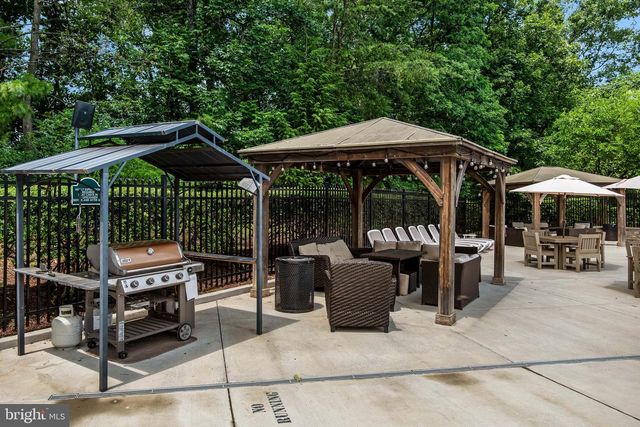 9199 YARROW LN, Manassas, VA 20110