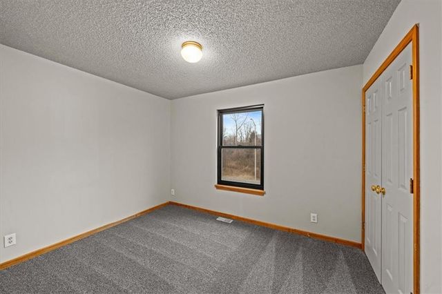 7111 N Jarboe Street, Kansas City, MO 64118