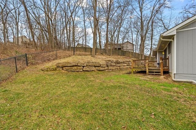 7111 N Jarboe Street, Kansas City, MO 64118