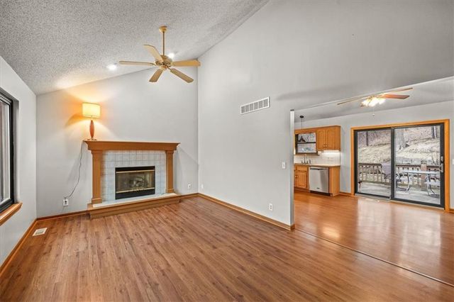 7111 N Jarboe Street, Kansas City, MO 64118