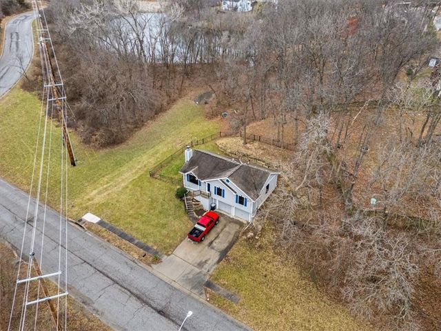 7111 N Jarboe Street, Kansas City, MO 64118