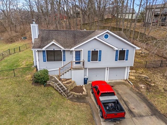 7111 N Jarboe Street, Kansas City, MO 64118