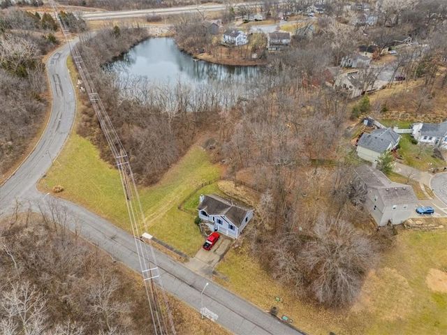 7111 N Jarboe Street, Kansas City, MO 64118