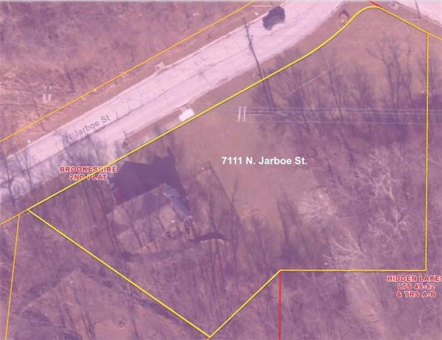 7111 N Jarboe Street, Kansas City, MO 64118