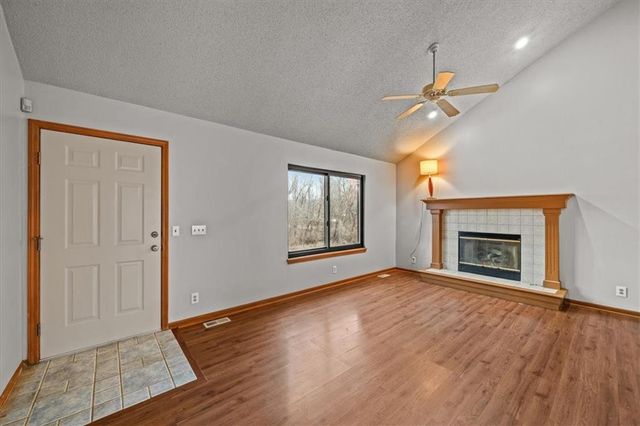 7111 N Jarboe Street, Kansas City, MO 64118