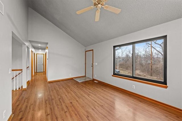 7111 N Jarboe Street, Kansas City, MO 64118